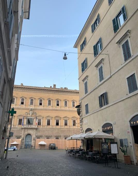 Casa Cristina In Piazza Farnese Apartment Rome Bagian luar foto