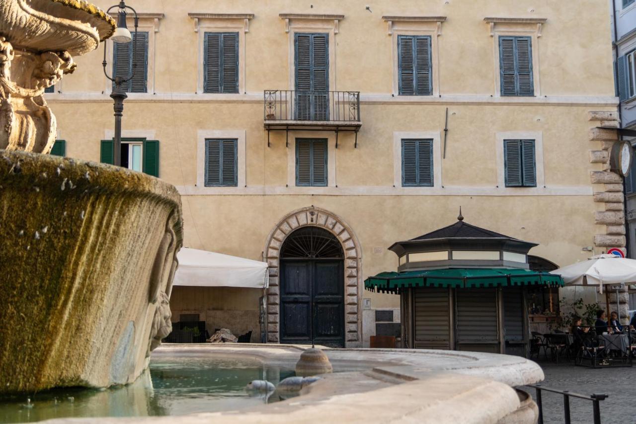 Casa Cristina In Piazza Farnese Apartment Rome Bagian luar foto