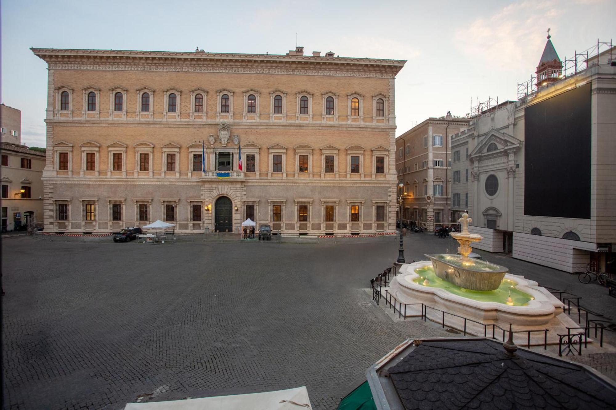 Casa Cristina In Piazza Farnese Apartment Rome Bagian luar foto